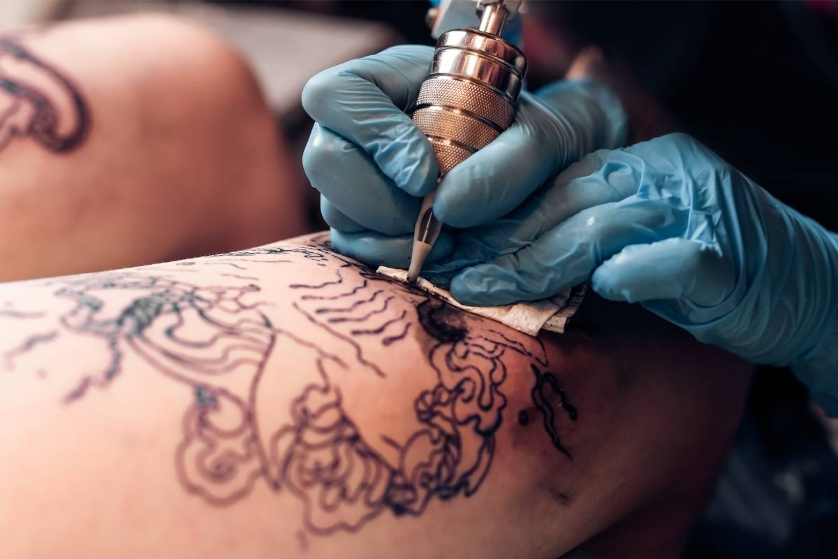 How Many Days After Aesthetic Surgery Can I Get a Tattoo?